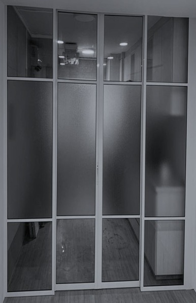 Sliding Door